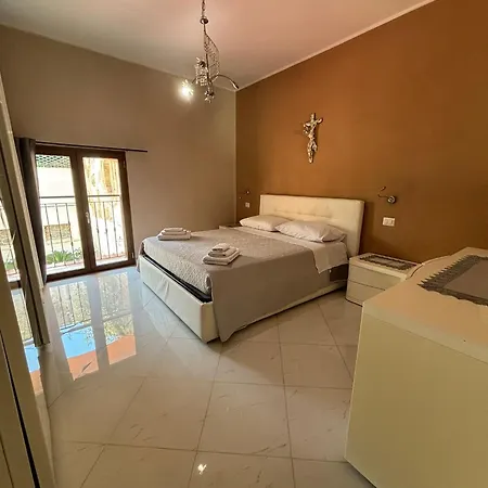 Ilary House Apartamento Nápoles