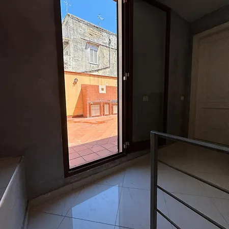 Ilary House Neapol