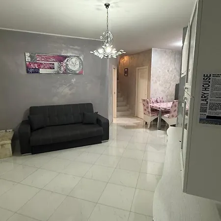Ilary House Apartament Neapol